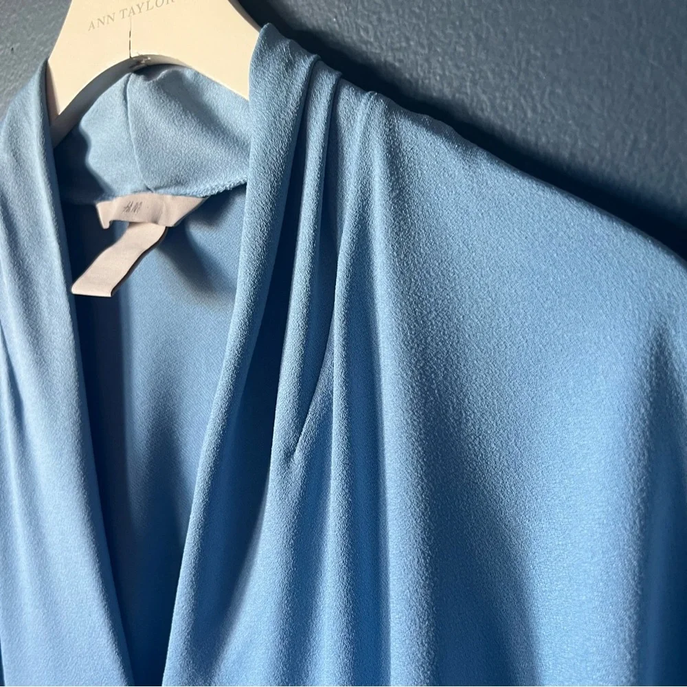 H&M Womens Light Blue Casual Blouse Size L Worn Once
Excellent Condition. - Picture 2 of 8